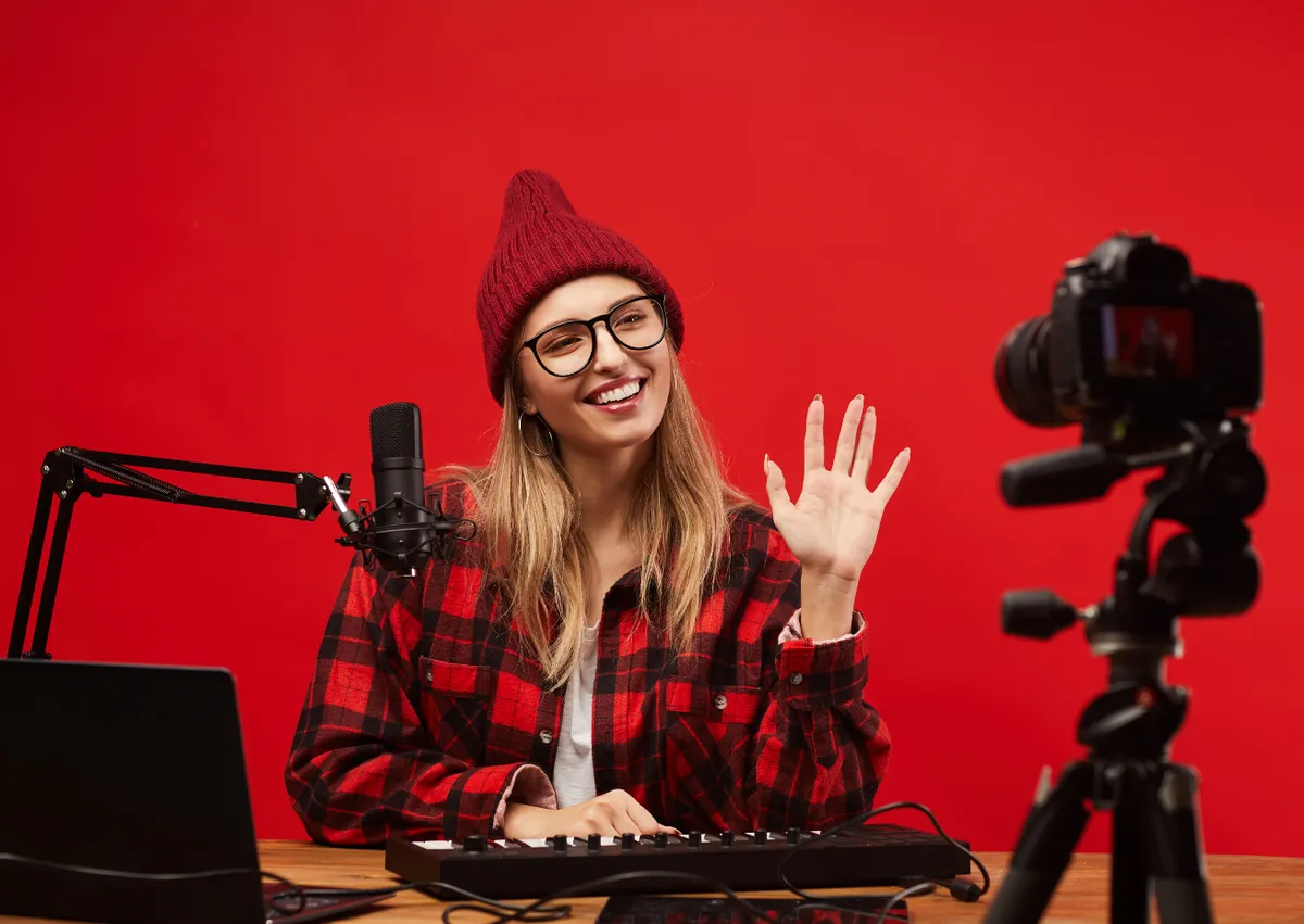 10 способов повысить узнаваемость бренда без больших затрат с ИИ